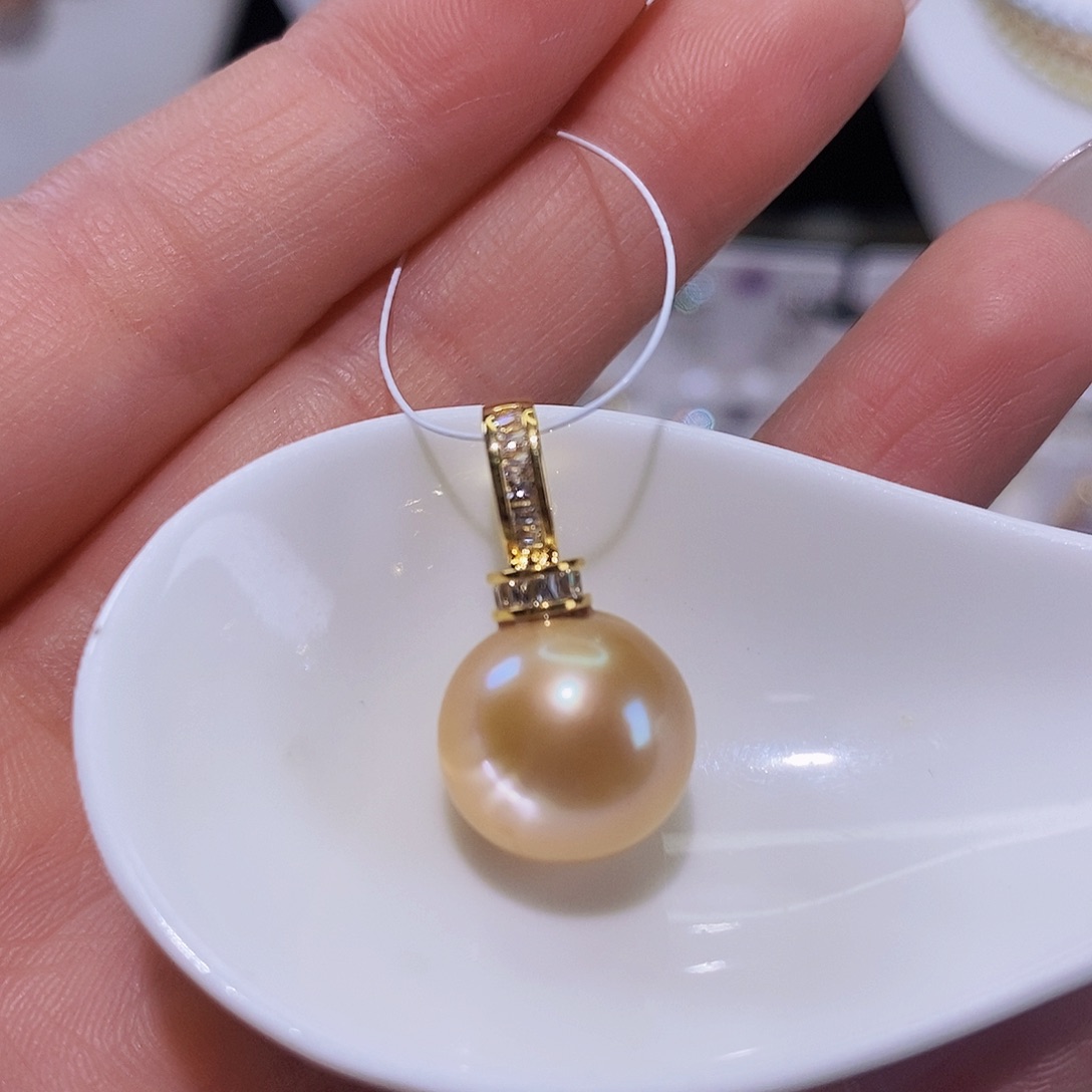 淡水珍珠颈饰合金