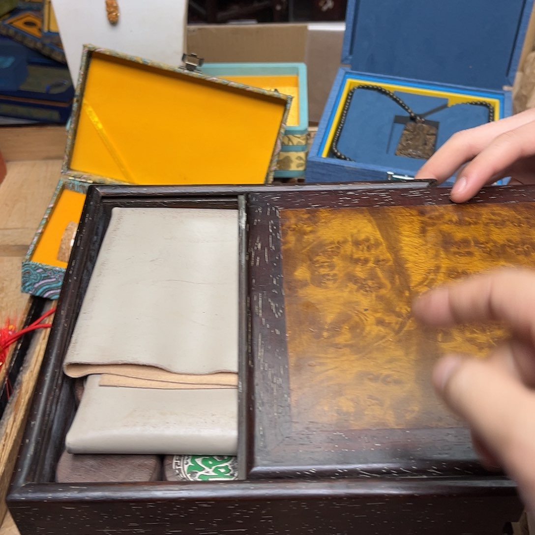 大叶紫檀（黑酸枝木类）