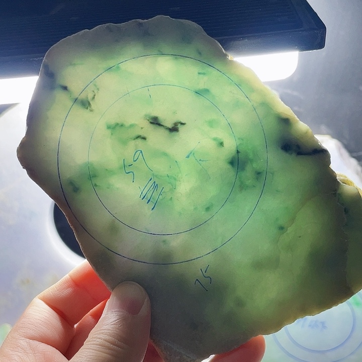 翡翠颈饰未镶嵌毛料13
