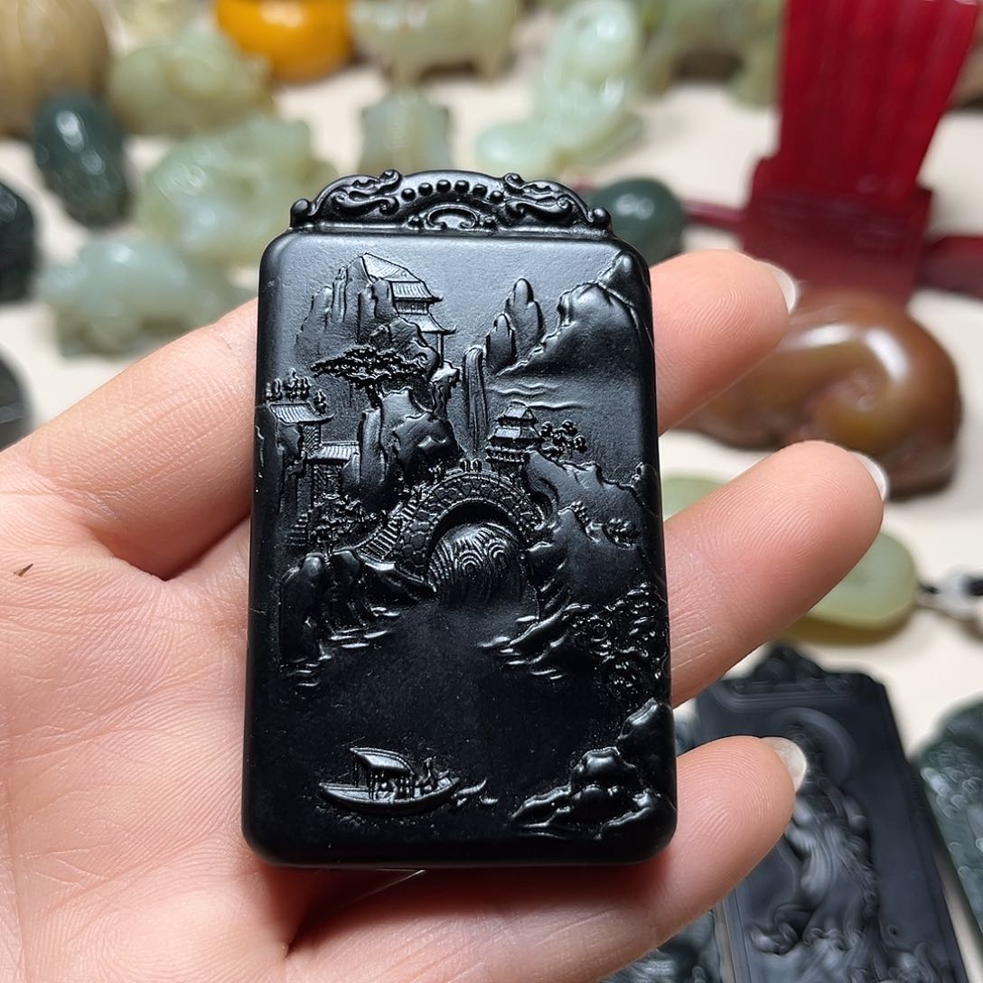 白玉菩提吊坠白玉菩提吊坠