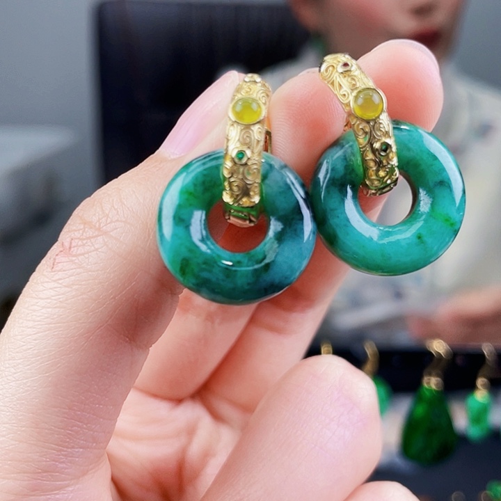 翡翠耳饰未镶嵌饰品