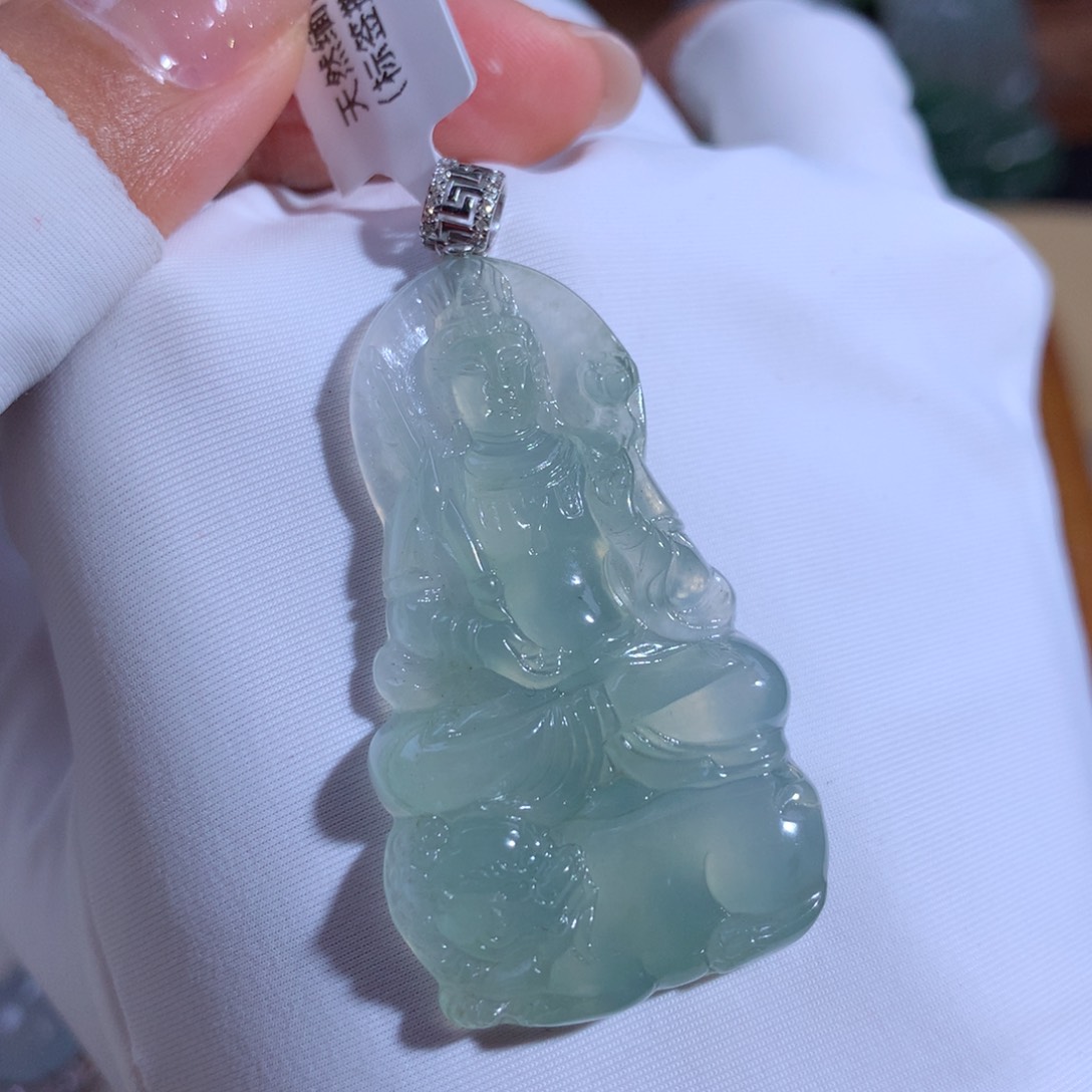 翡翠颈饰18K金镶嵌文殊