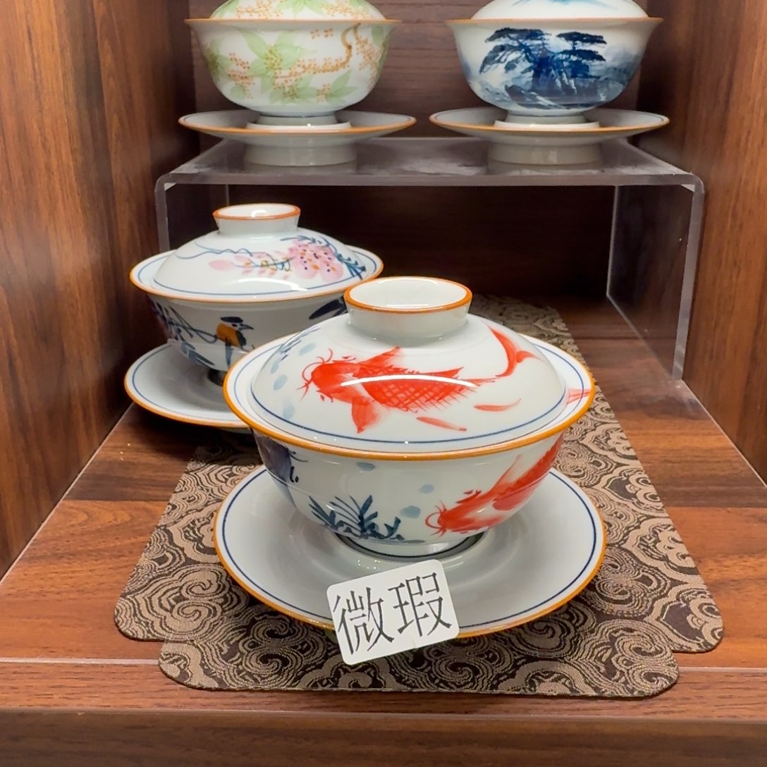 釉下手绘茶具微瑕
