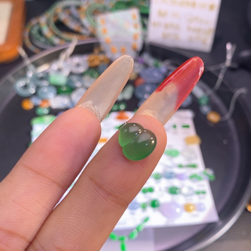 【闪购商品】翡翠挂件未镶嵌葫芦