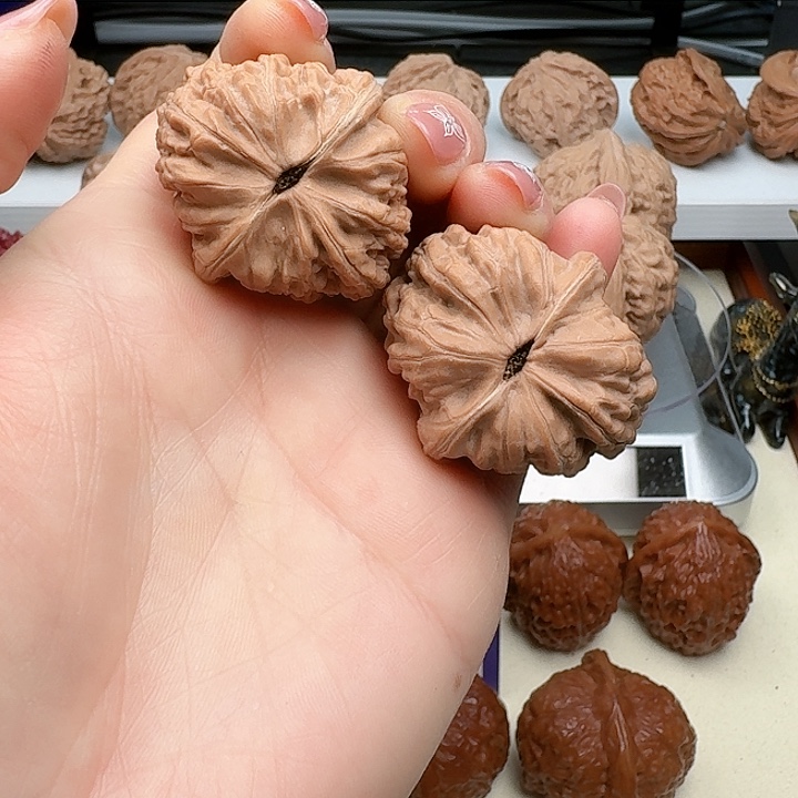 文玩核桃吊坠35全品毕业对赤龙鸡心