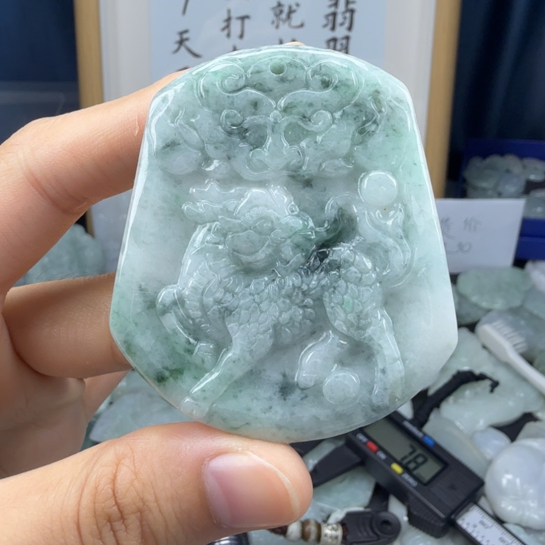 颈饰未镶嵌翡翠翡翠