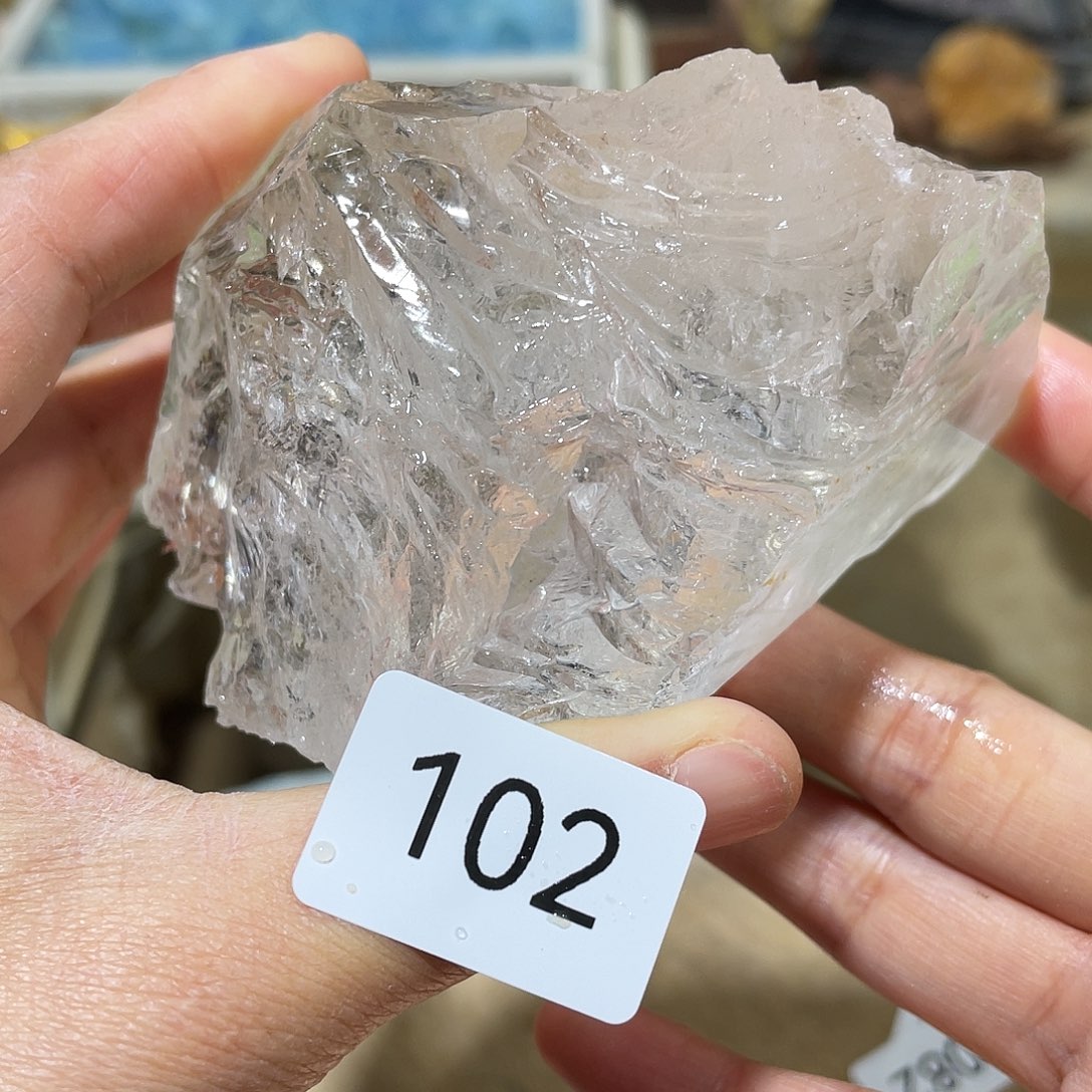 水晶摆件……未镶嵌