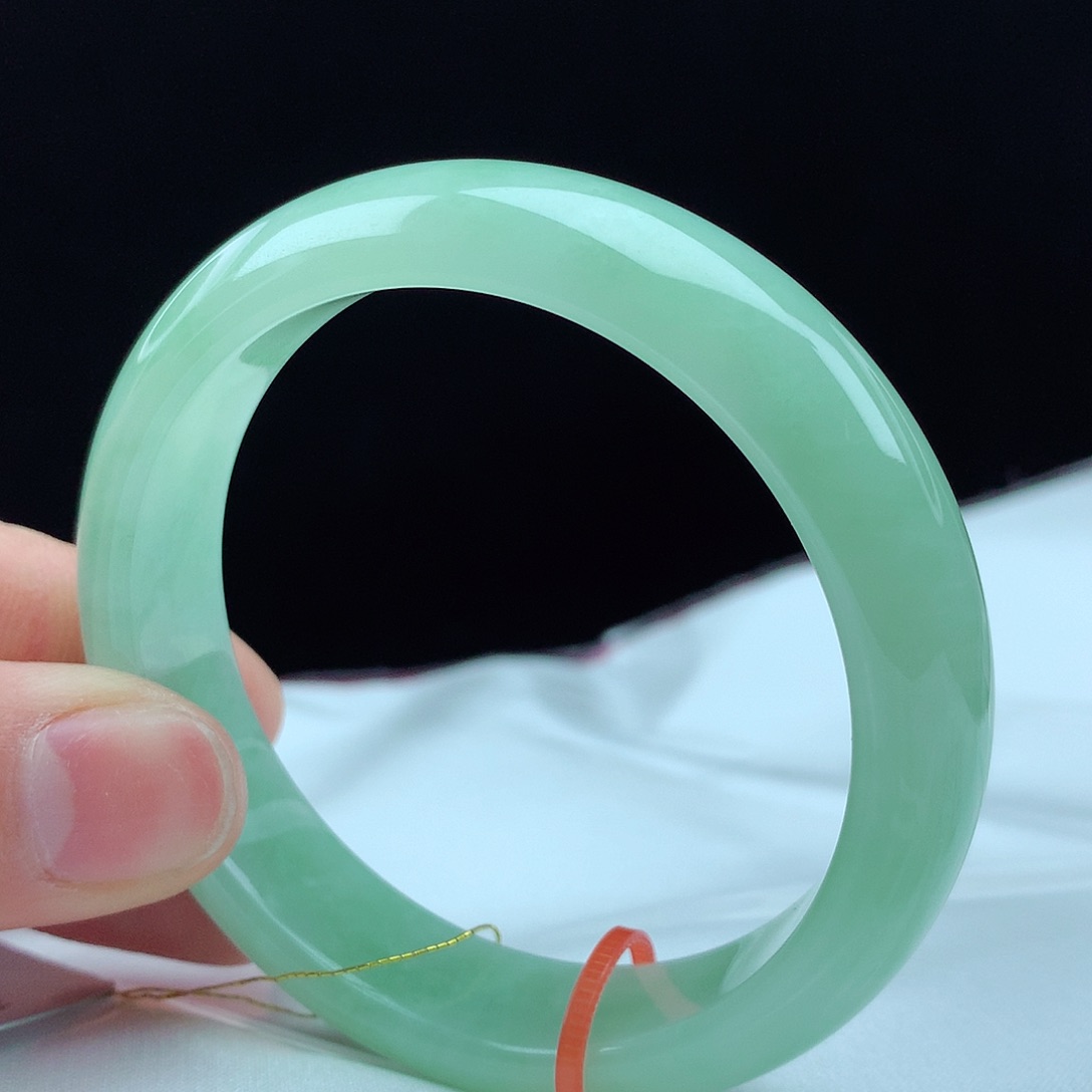 翡翠手镯未镶嵌53圈3882