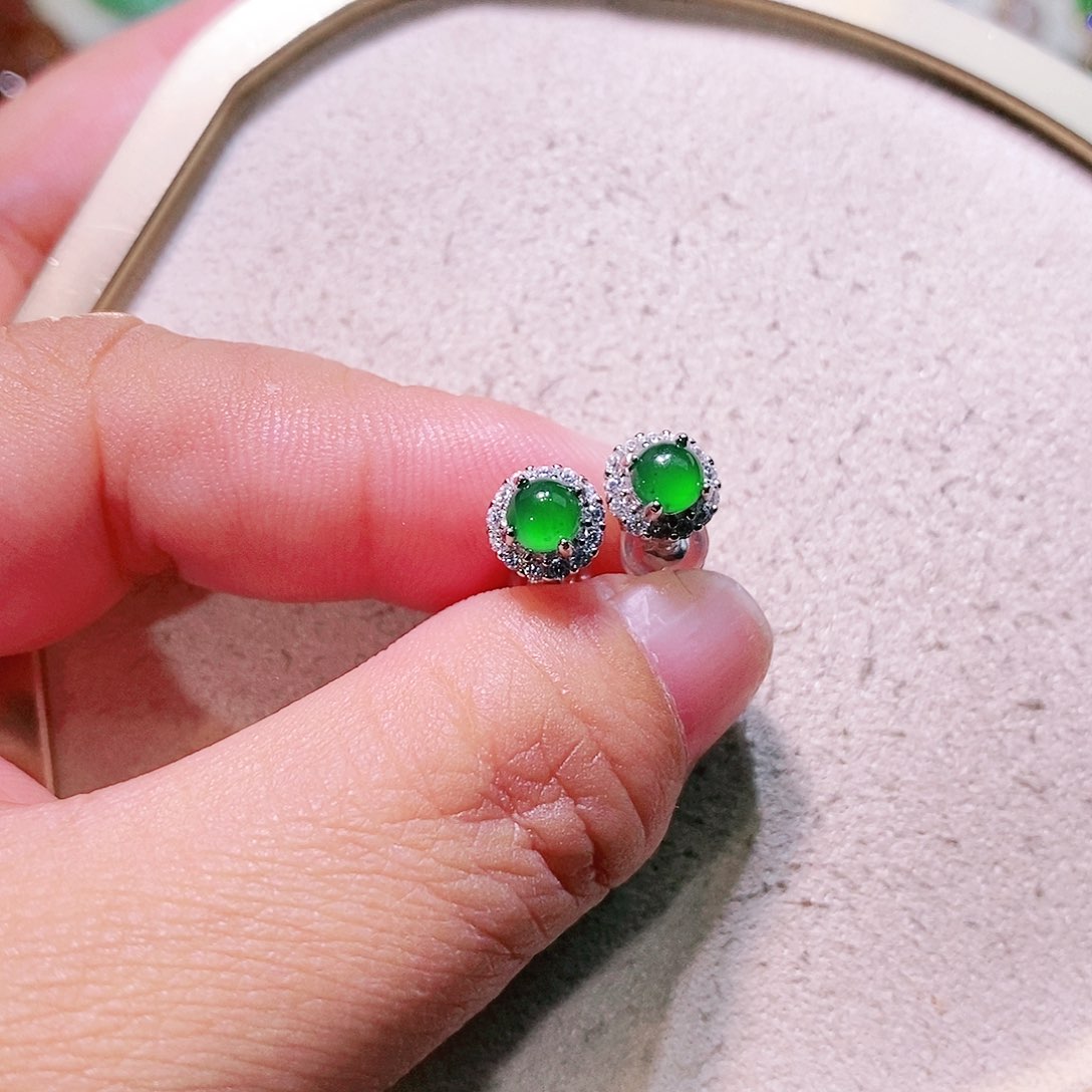 【闪购商品】翡翠挂件未镶嵌裸石