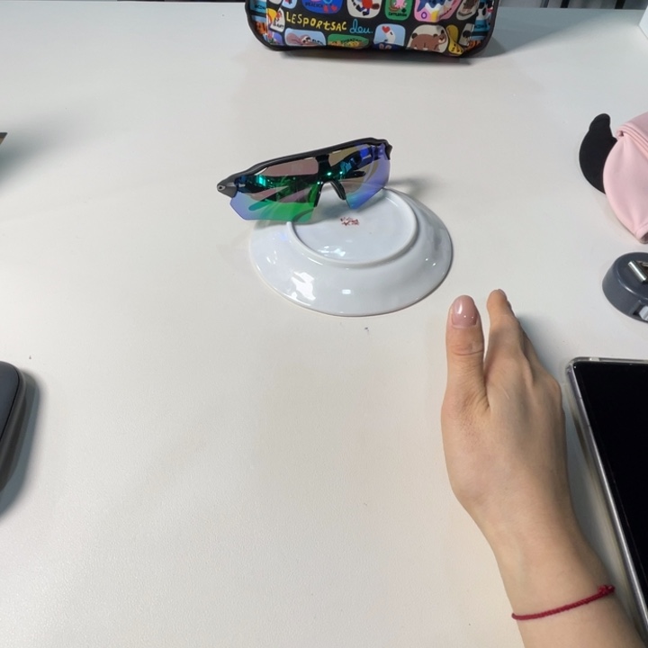 瓷片9208绿色。。。。。。。。。。。。。。我也