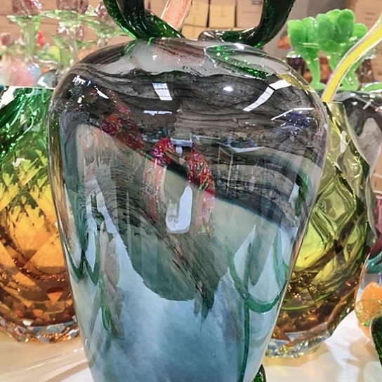 琉璃花瓶高30厘米口径9厘米