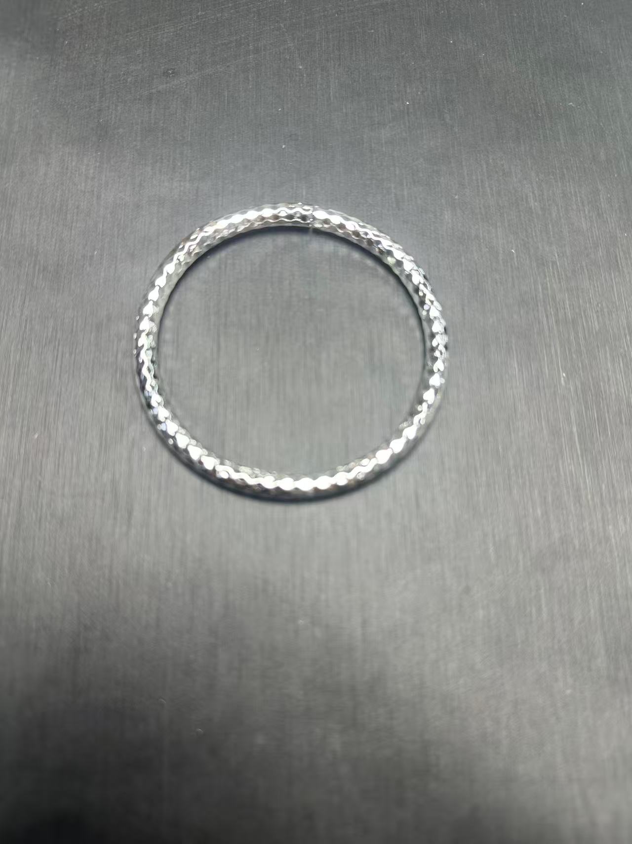 YZ021手镯 开口实心精品手镯 银色手镯无礼盒