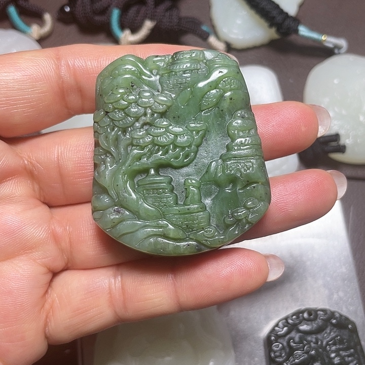 和田玉未镶嵌颈饰