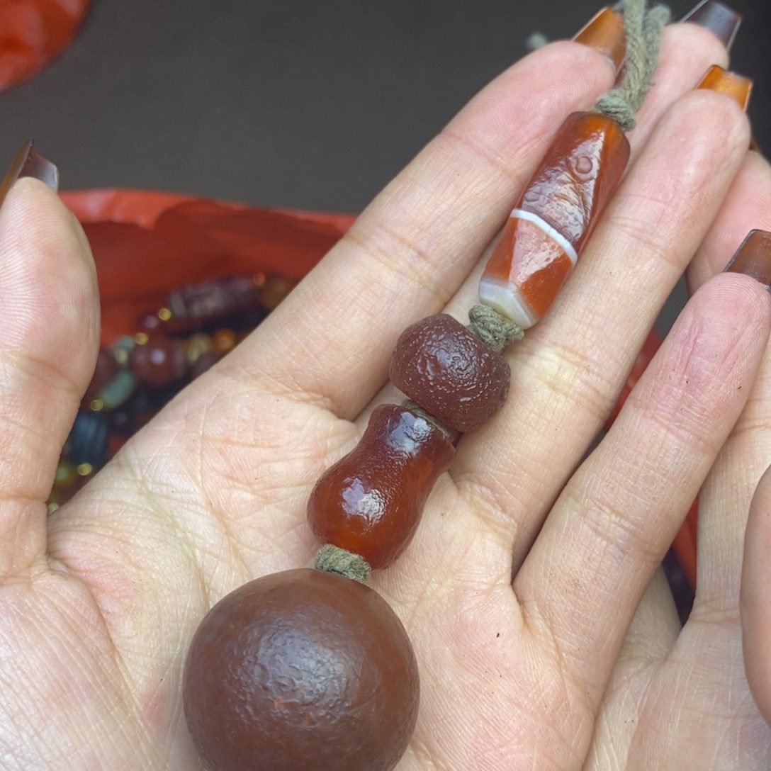 玛瑙/玉髓颈饰未镶嵌