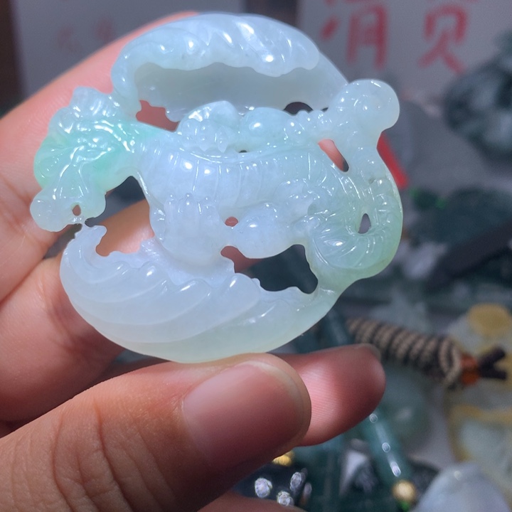 翡翠颈饰未镶嵌保真天然A货翡翠 