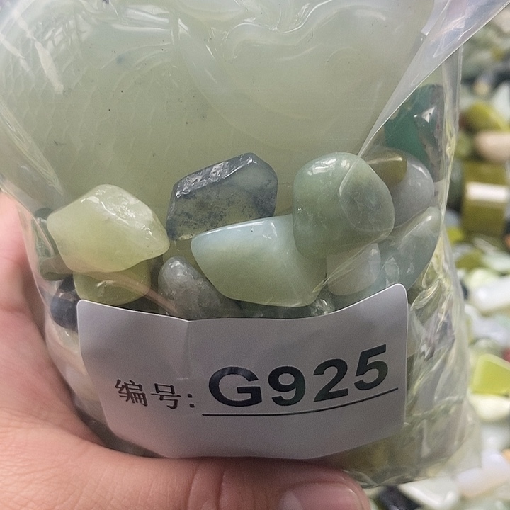 岫玉鱼缸石未镶嵌