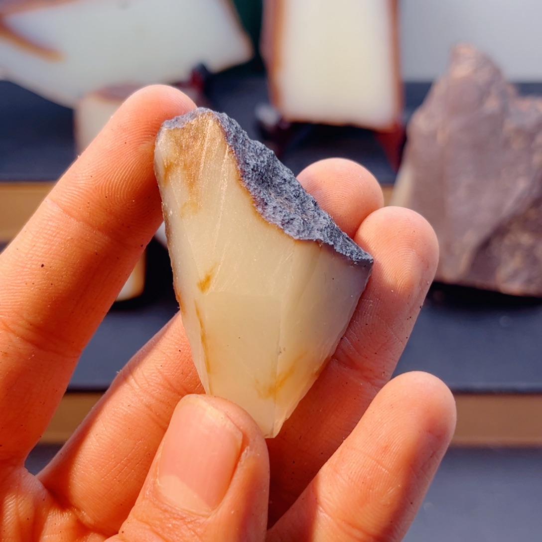 和田玉（糖玉）未镶嵌颈饰