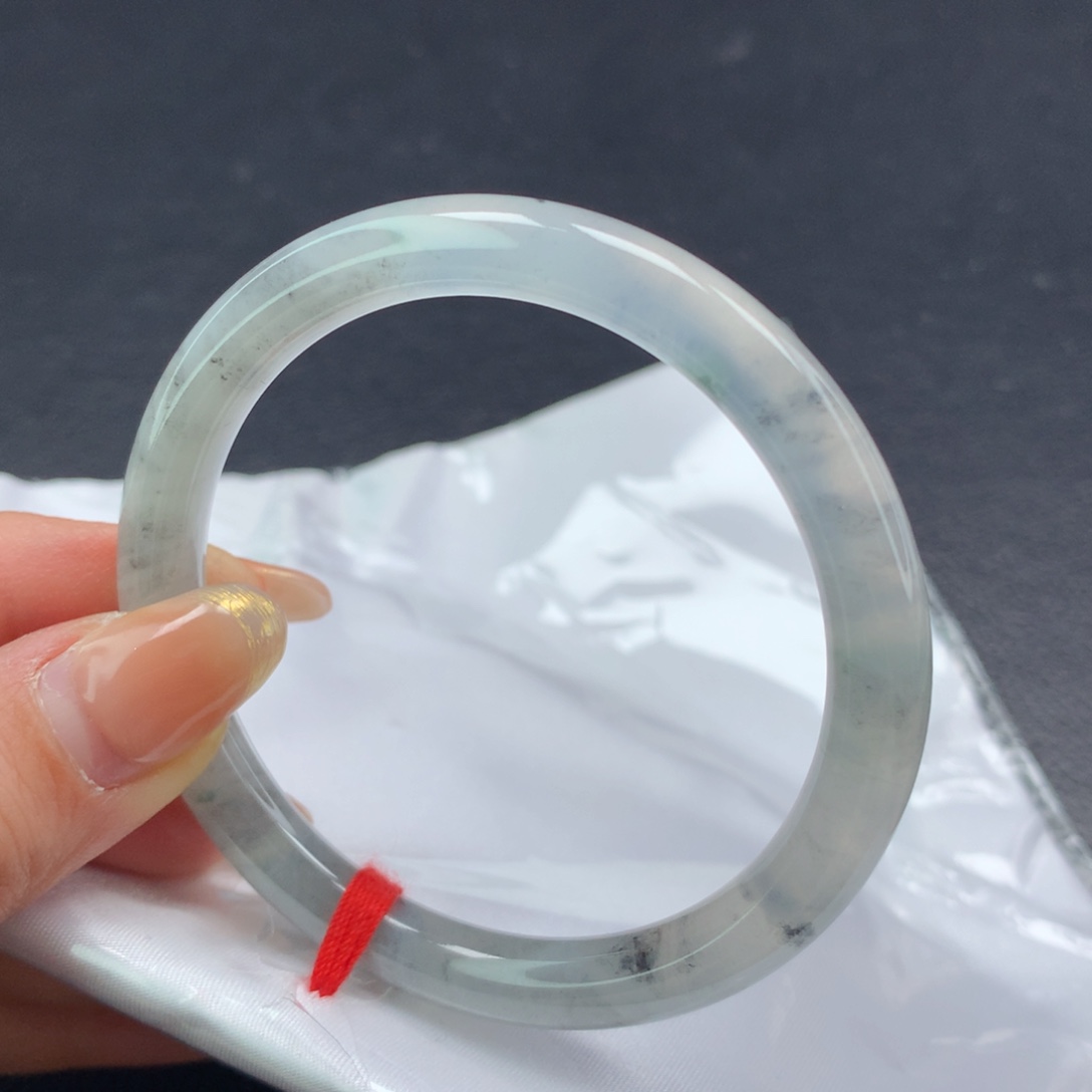 翡翠手镯未镶嵌（59号）冰乌鸡圆条