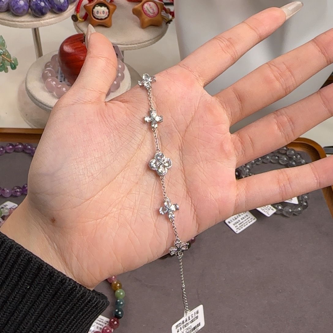 海蓝宝石银S925镶嵌手链四花