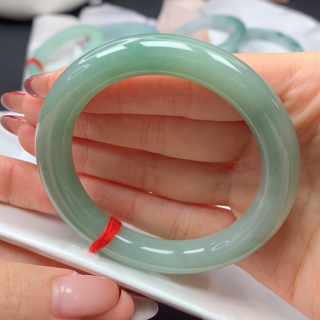 翡翠手镯未镶嵌54圆条