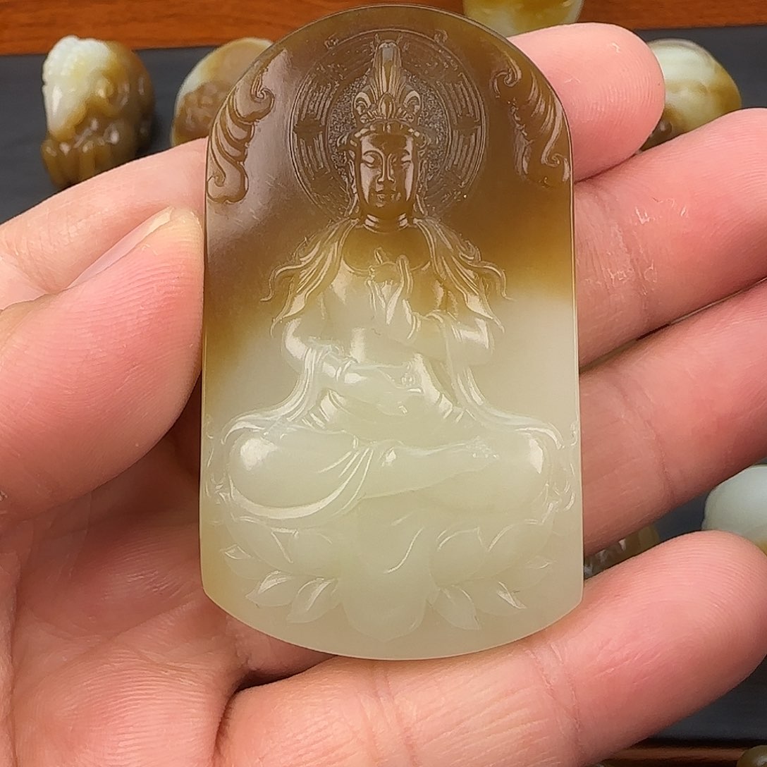 和田玉（糖玉）颈饰未镶嵌