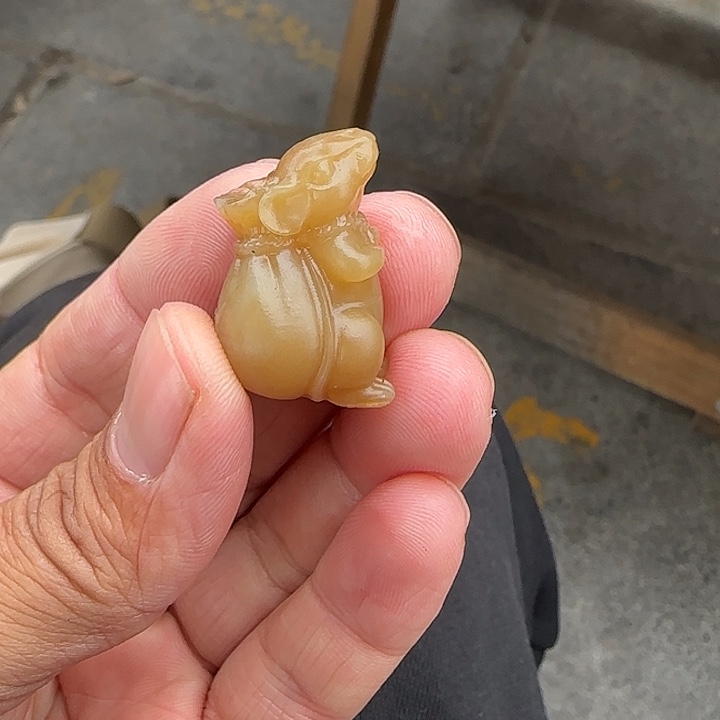 和田玉未镶嵌颈饰定制