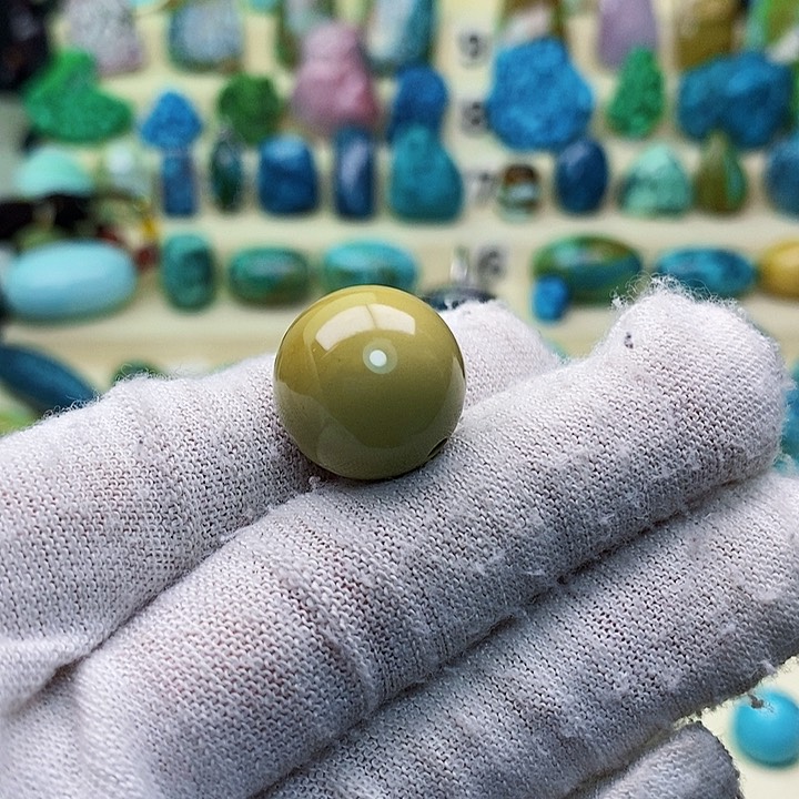 绿松石配饰未镶嵌