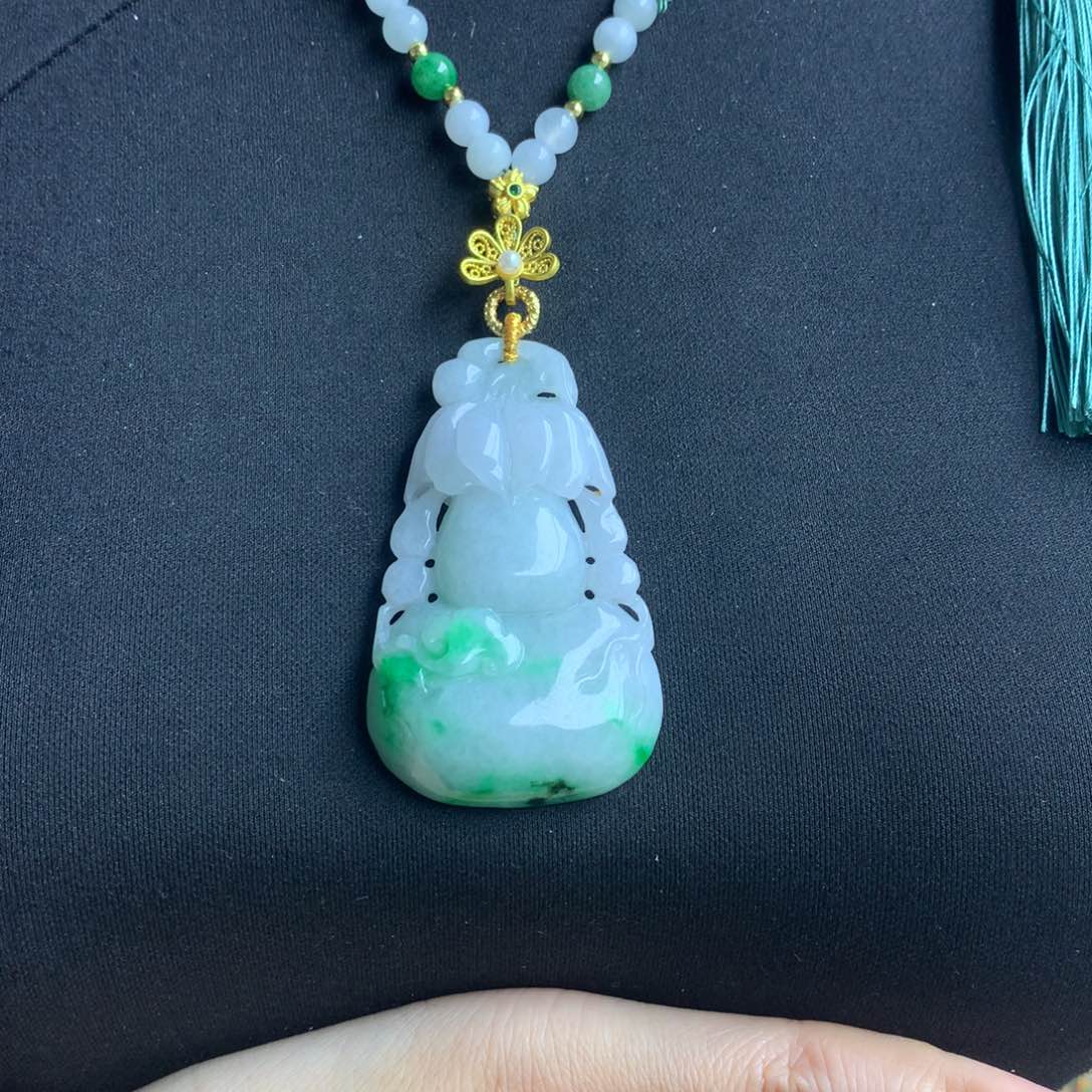 翡翠颈饰未镶嵌翡翠