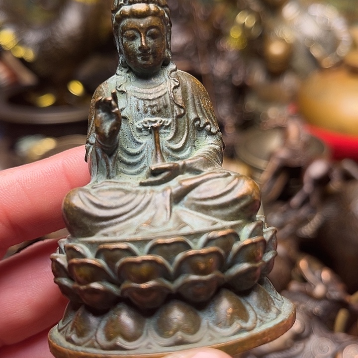 精美铜器批发档口