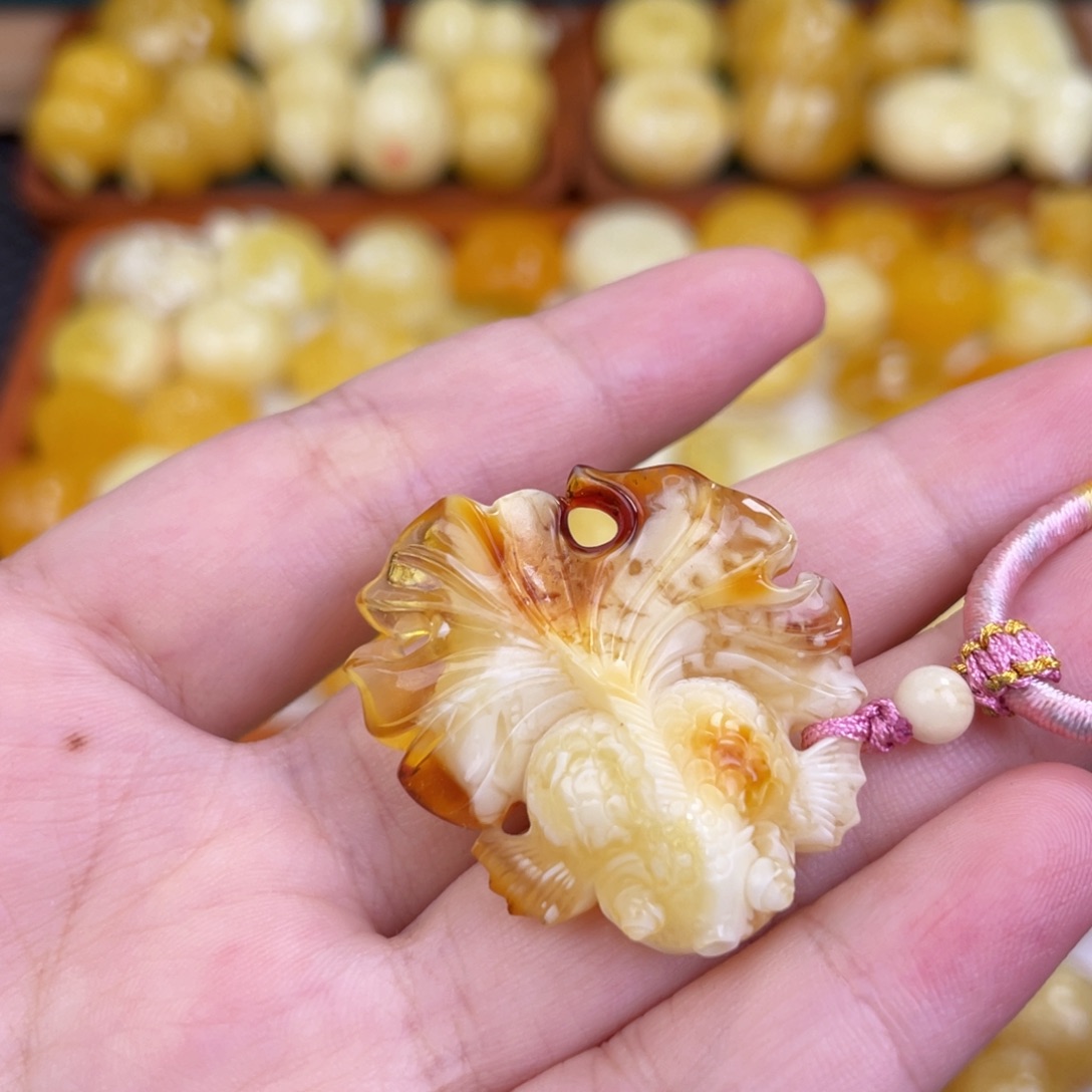 蜜蜡毛衣链未镶嵌蜜蜡