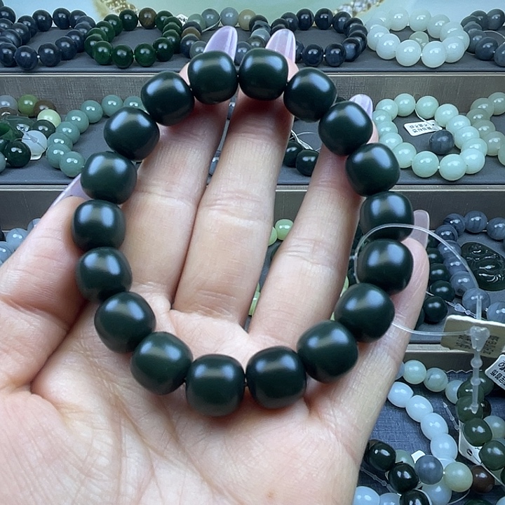 関***心和田玉未镶嵌手链