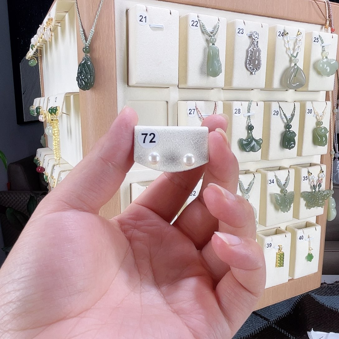 银S925镶嵌和田玉耳饰淡水珍珠耳钉
