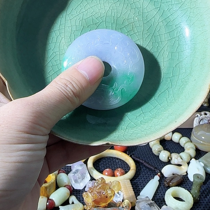 瓷片瓷器摆件摆件工艺瓷器的比较少
