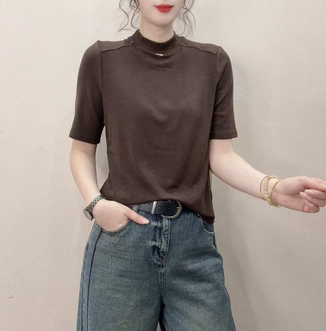 （陈小红服装）早秋新款时尚圆领短袖气质显瘦百搭休闲纯色打底上衣
