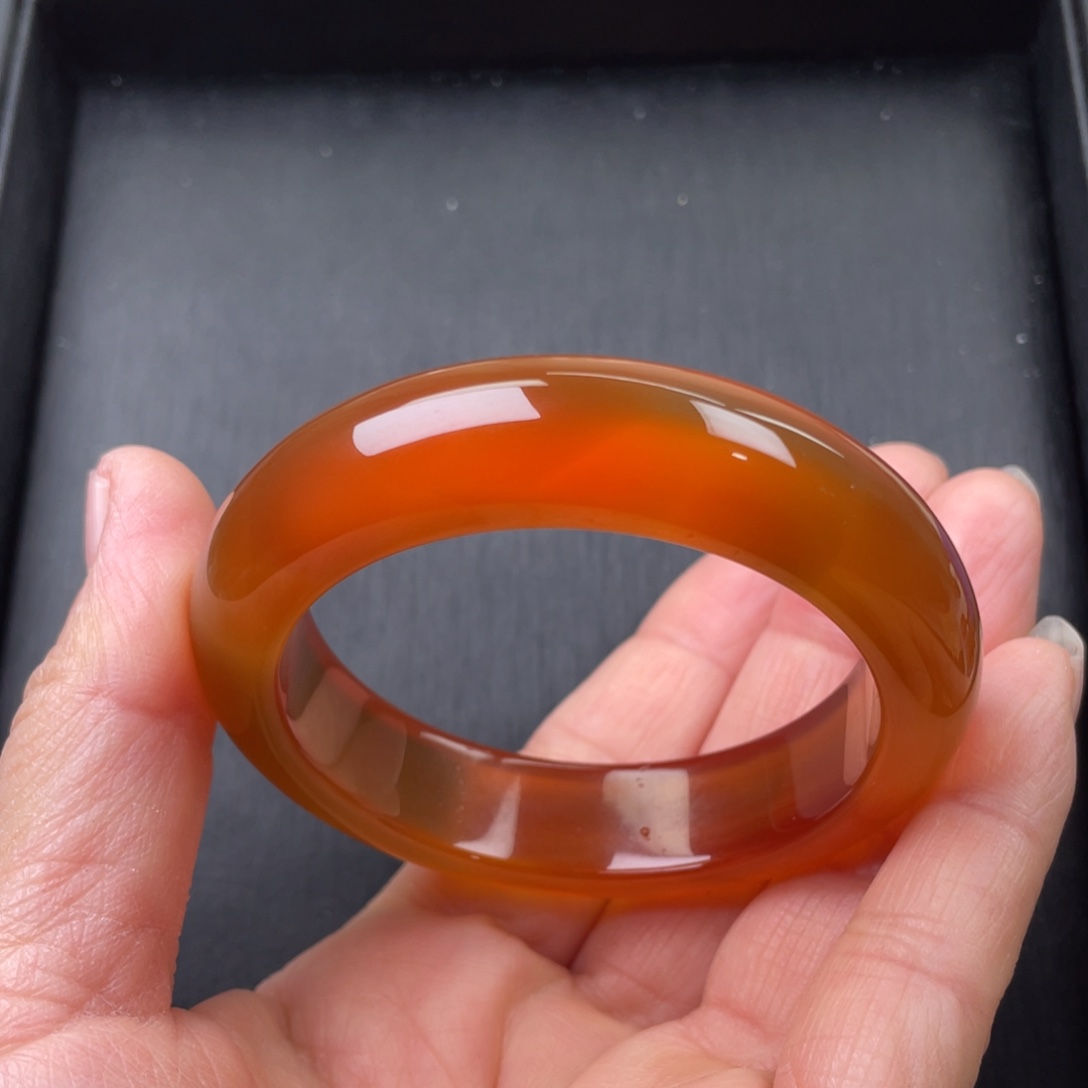 玛瑙/玉髓手镯未镶嵌52圈口