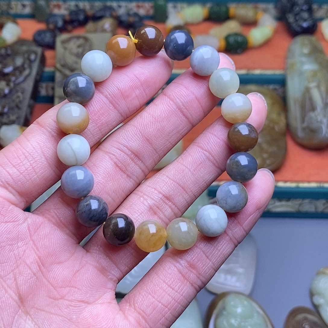 和田玉颈饰未镶嵌小****桃