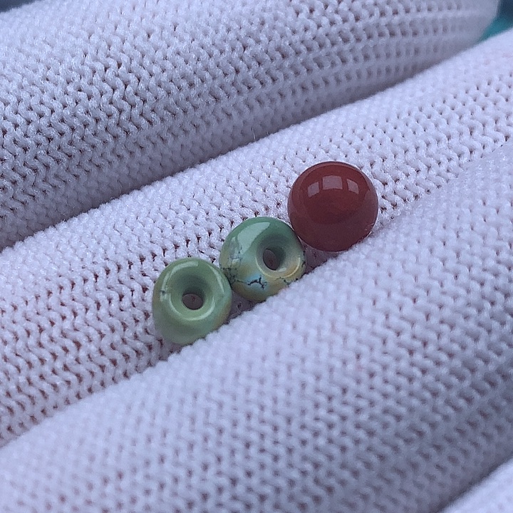 南红玛瑙未镶嵌珠宝奇石
