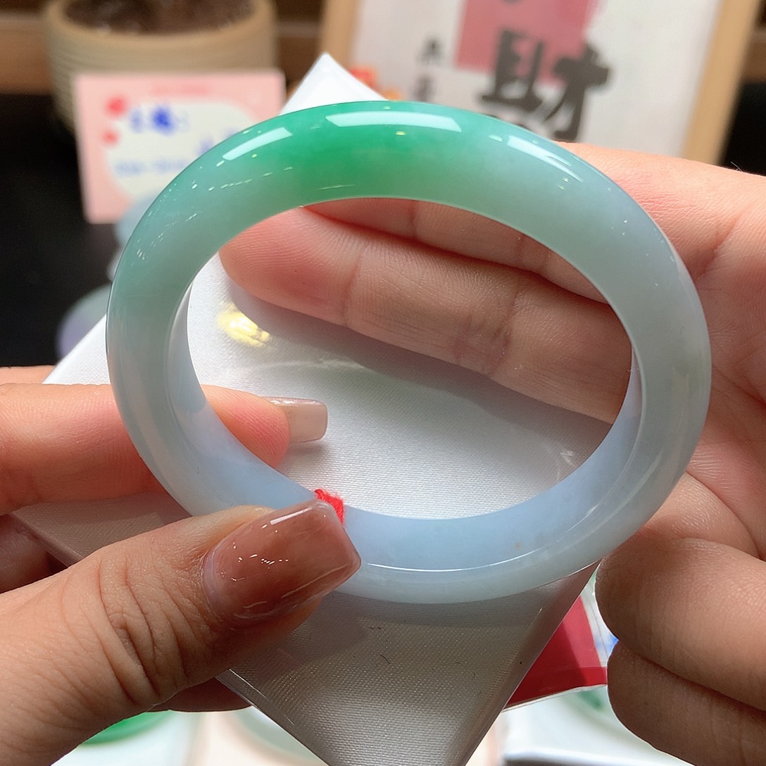 翡翠未镶嵌手镯9号贵妃