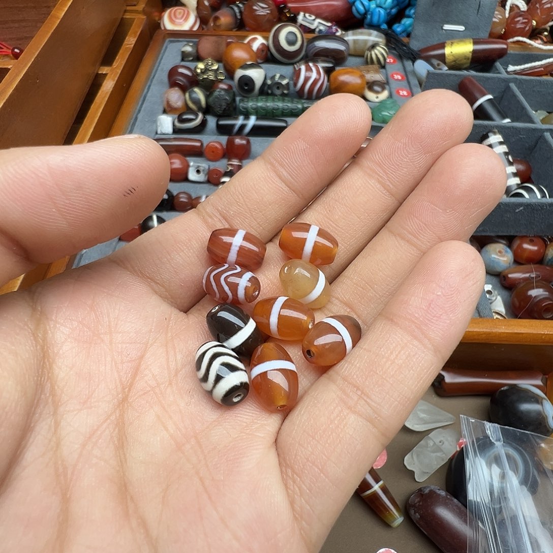 老***袁玛瑙/玉髓未镶嵌珠宝半成品
