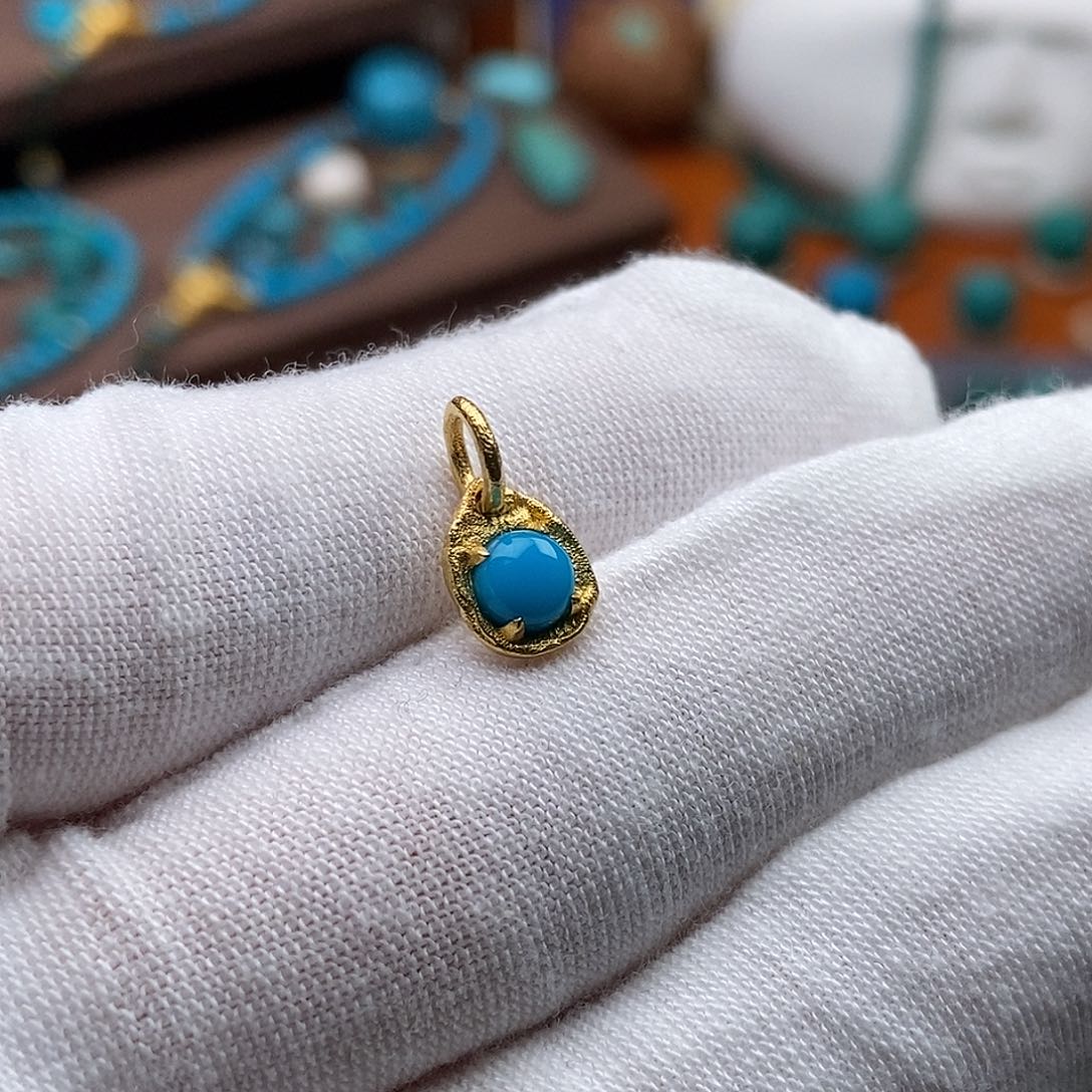 绿松石18K金镶嵌绿松石配饰