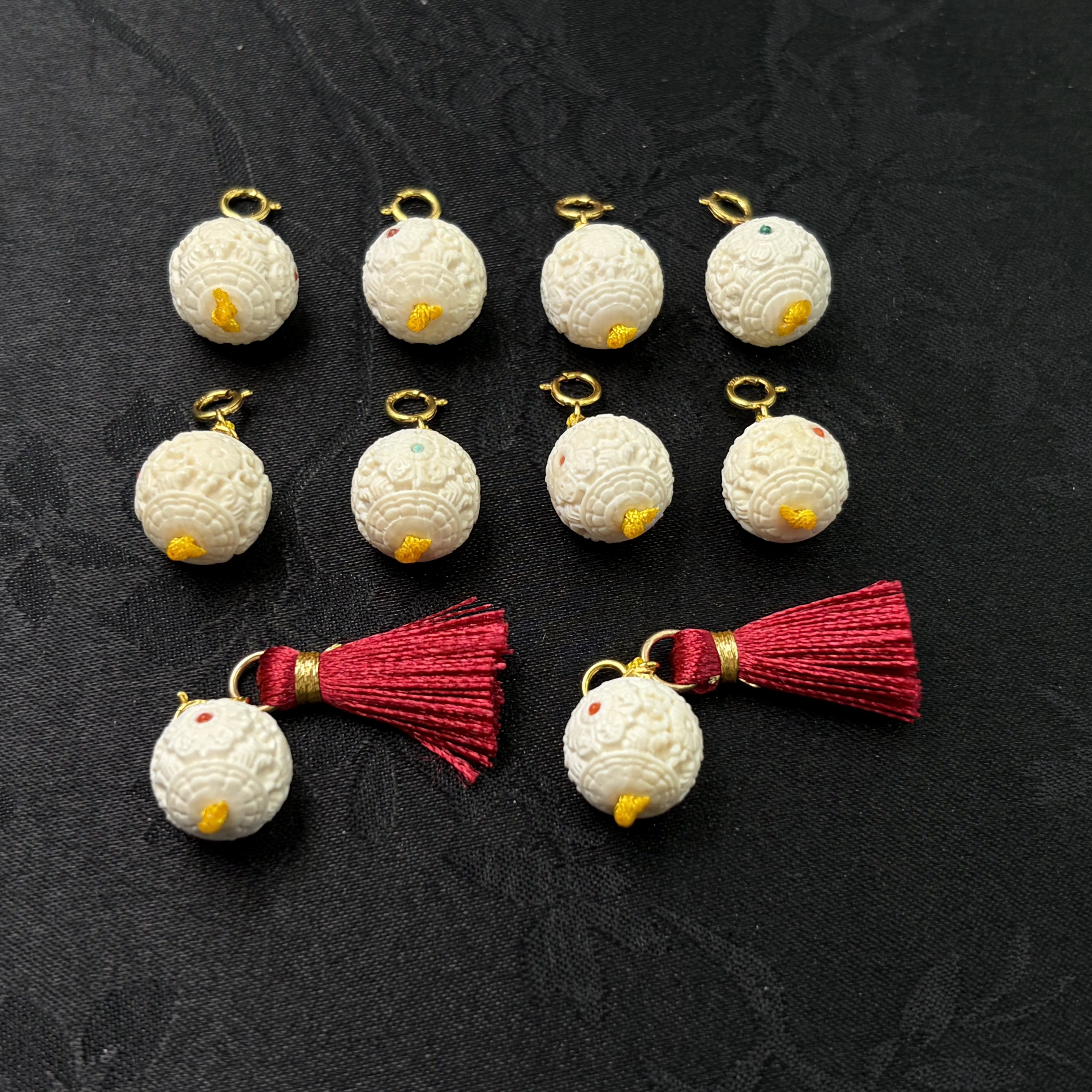 「戴琴珠宝」DQ5357-猛犸牙雕刻珠流苏Q字扣配件（多样性发其一）