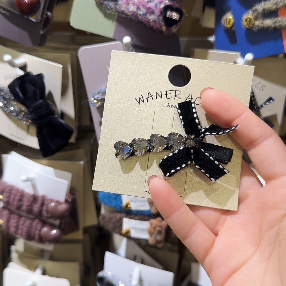 布艺非金属爱心鸭架