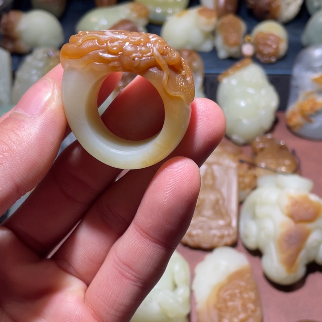 海***空和田玉未镶嵌挂件