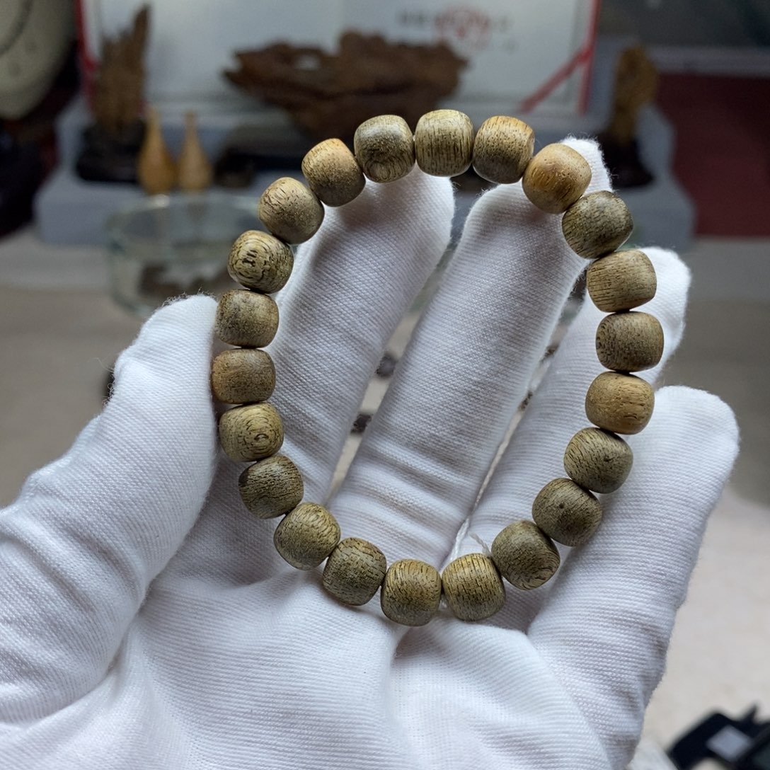 沉香手串文莱黑棋 8*9单 随机发