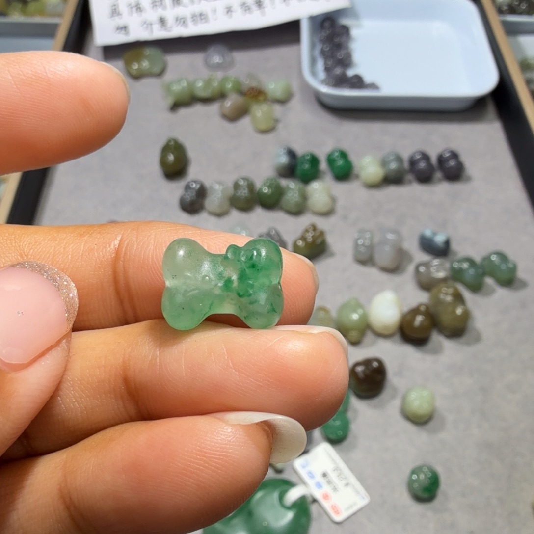 和田玉未镶嵌珠宝奇石