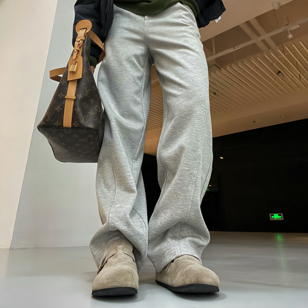 AMASS/阿玛施秋冬新款直筒休闲裤女高腰宽松舒适时尚百搭 5100529