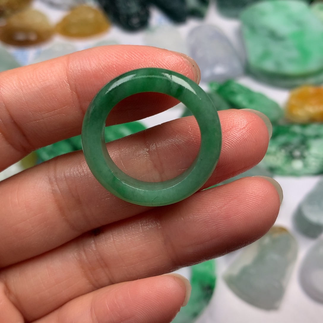 J***y定制翡翠未镶嵌翡翠