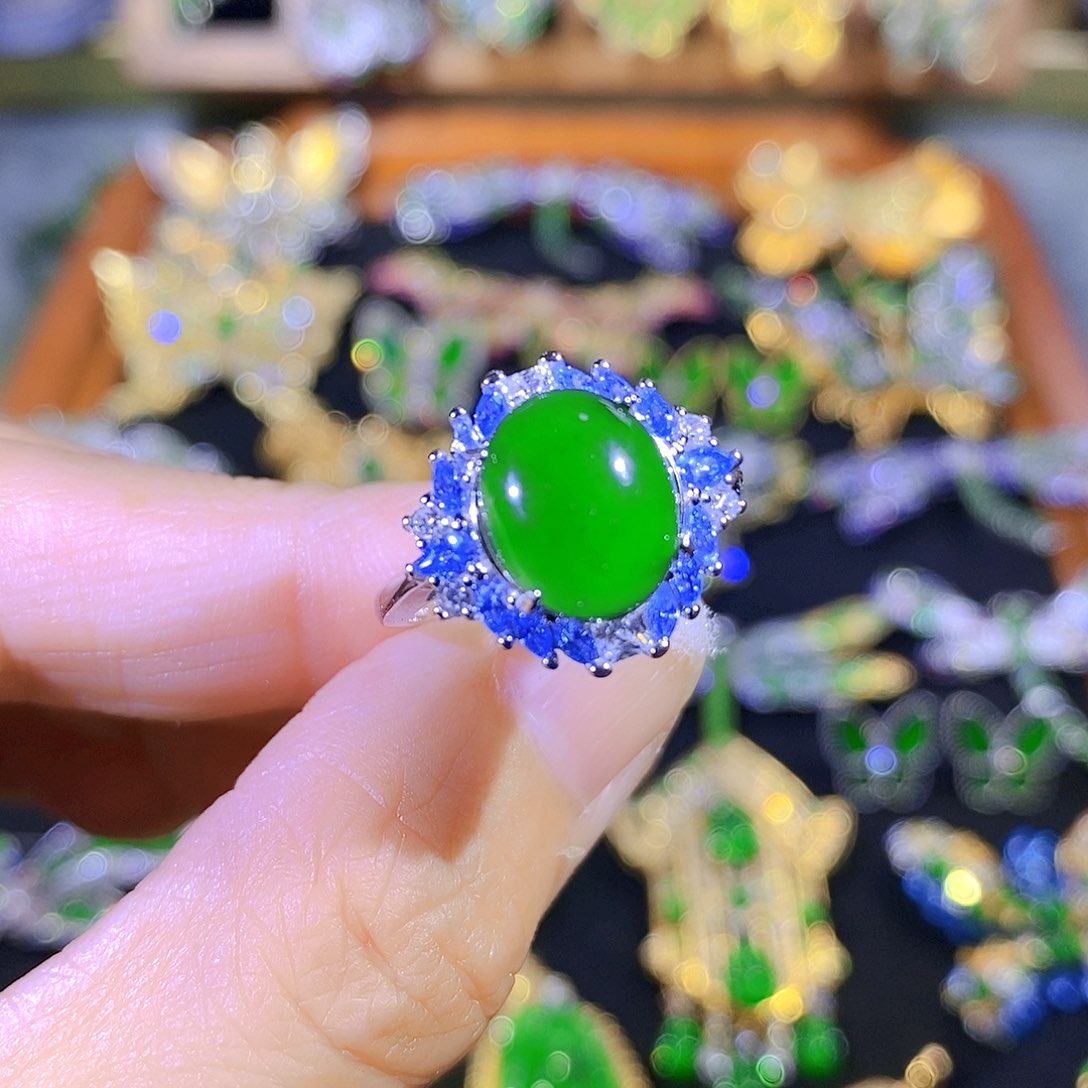 颈饰银S925镶嵌翡翠