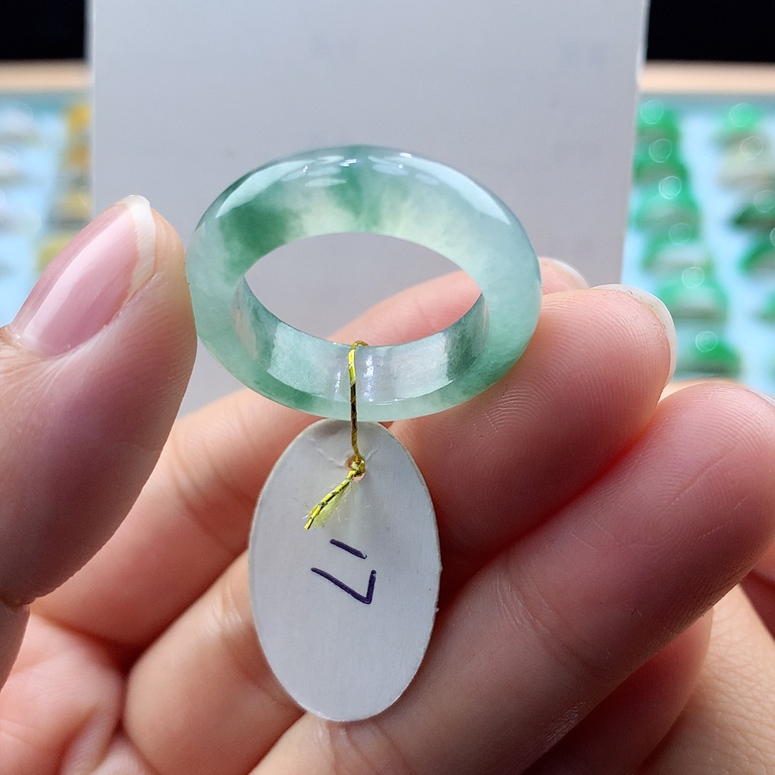 翡翠戒指未镶嵌17圈