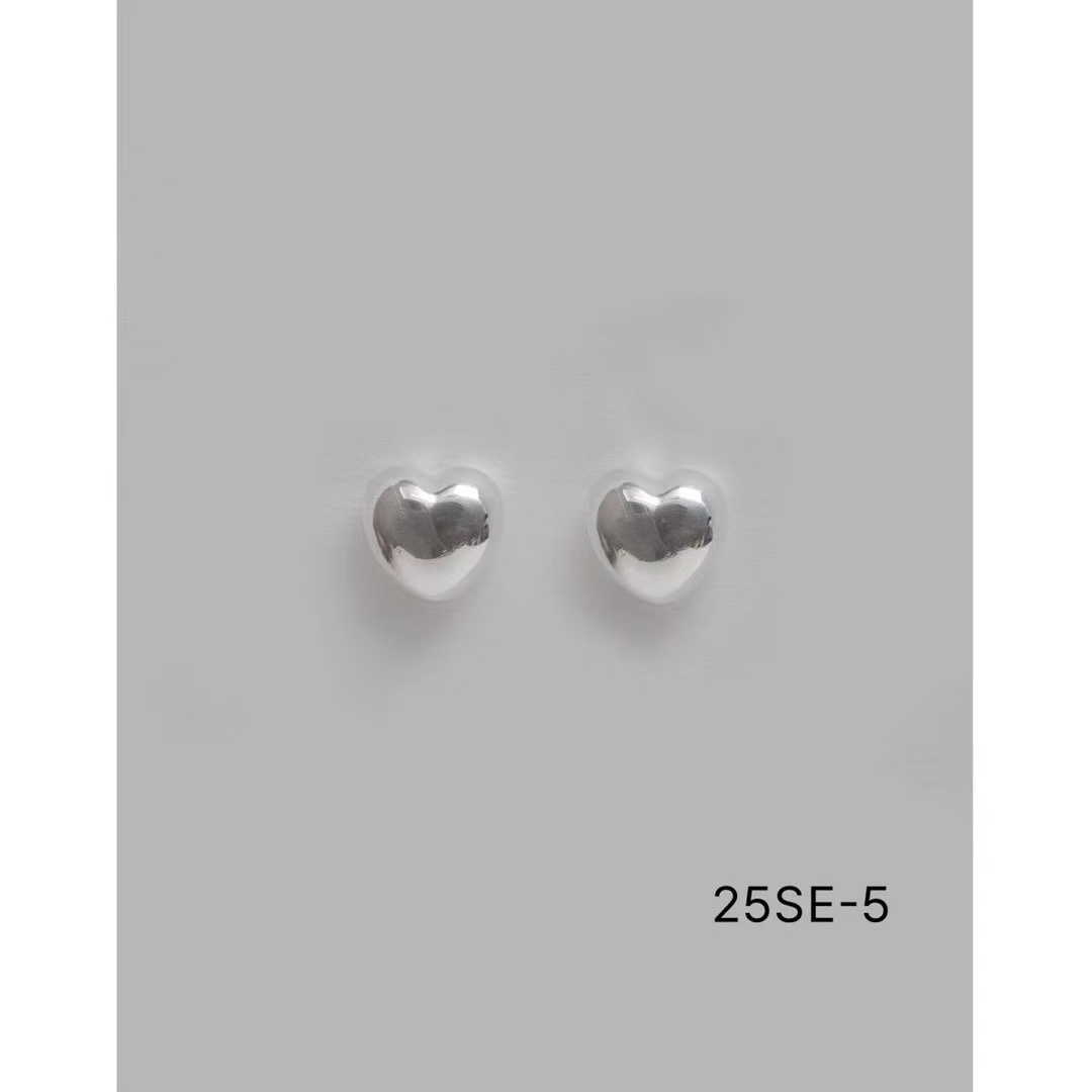 合金耳饰 东大门MO百搭爱心耳钉/NO退换